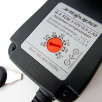 Зарядное устройство для SLA, GEL 3-12V 0.5-2.5A